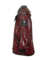 Stone Island Giacca Laminata Bordeaux con Collo Trapuntato - Abbigliamento Uomo | $store$