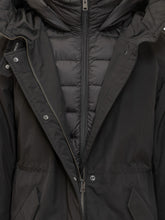 Parka Lungo Imbottito con Cappuccio Woolrich - Abbigliamento Donna | $store$