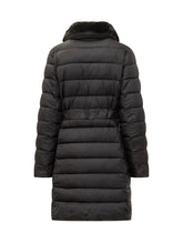 Michael Kors Piumino Lungo Nero con Cintura e Collo in Pelliccia - Abbigliamento Donna | $store$