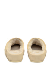 UGG Pantofole in Suede Beige con Interno in Shearling - COLLEZIONE TEAM EC | $store$