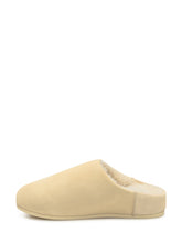 UGG Pantofole in Suede Beige con Interno in Shearling - COLLEZIONE TEAM EC | $store$