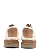 UGG Zoccoli Esmee Clog in Camoscio Marrone - COLLEZIONE TEAM EC | $store$