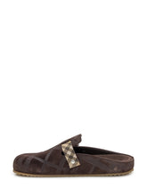 Burberry Sabot in Suede con Fibbia Check - Burberry | $store$